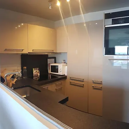 Face A La En Premiere Ligne Pour 6 Personnes Avec Menage Linge Et Wifi