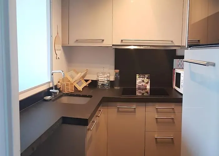 Face A La En Premiere Ligne Pour 6 Personnes Avec Menage Linge Et Wifi アルカション