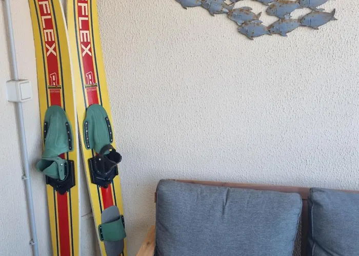 Face A La En Premiere Ligne Pour 6 Personnes Avec Menage Linge Et Wifi アパート アルカション